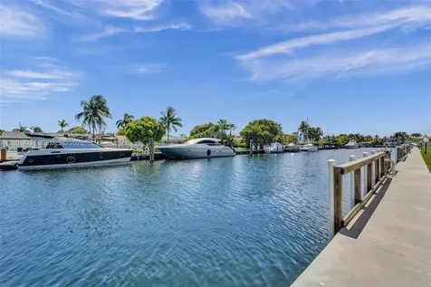 455 Paradise Isle Boulevard Hallandale Beach FL 33009