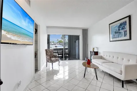 455 Paradise Isle Boulevard Hallandale Beach FL 33009