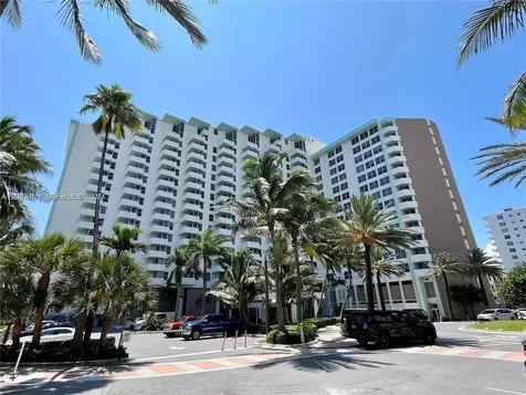 2899 Collins Avenue Miami Beach FL 33140