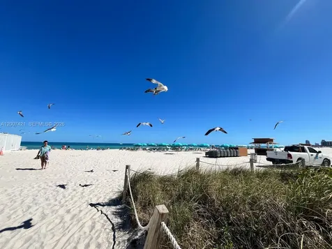 2899 Collins Avenue Miami Beach FL 33140
