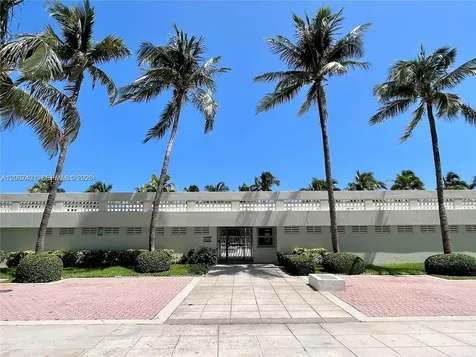 2899 Collins Avenue Miami Beach FL 33140
