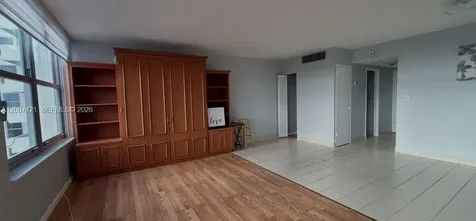2899 Collins Avenue Miami Beach FL 33140