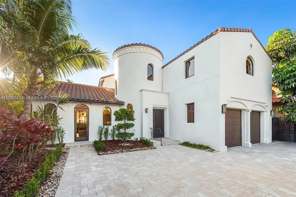 5736 La Gorce Drive Miami Beach FL 33140