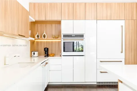 5736 La Gorce Drive Miami Beach FL 33140