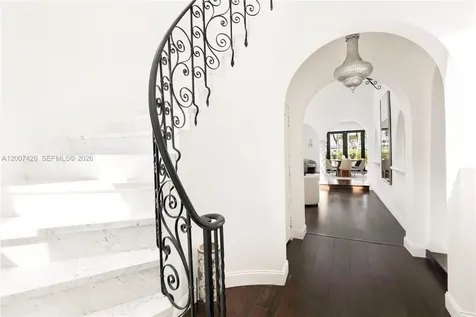 5736 La Gorce Drive Miami Beach FL 33140