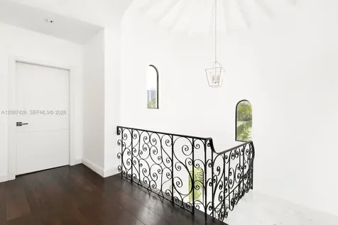 5736 La Gorce Drive Miami Beach FL 33140