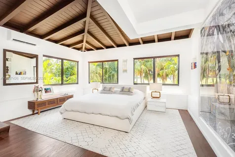 5736 La Gorce Drive Miami Beach FL 33140