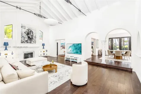 5736 La Gorce Drive Miami Beach FL 33140