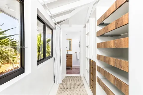 5736 La Gorce Drive Miami Beach FL 33140
