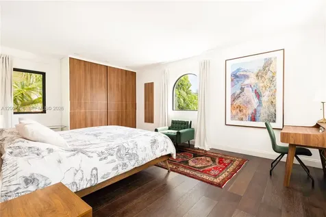 5736 La Gorce Drive Miami Beach FL 33140