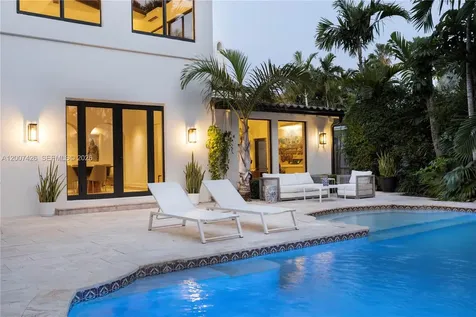 5736 La Gorce Drive Miami Beach FL 33140