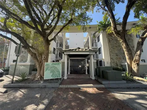 3242 Mary Street Miami FL 33133