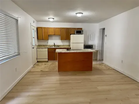 3242 Mary Street Miami FL 33133