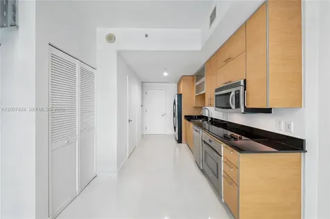 60 SW 13th Street Miami FL 33130