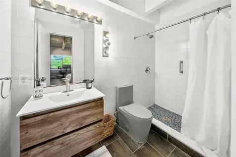 301 Michigan Avenue Miami Beach FL 33139