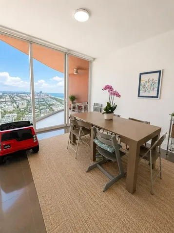 300 S Pointe Drive Miami Beach FL 33139