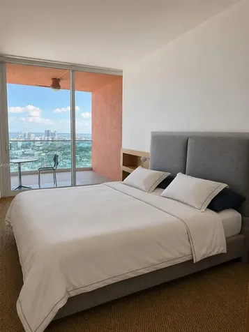 300 S Pointe Drive Miami Beach FL 33139