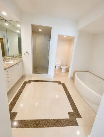 300 S Pointe Drive Miami Beach FL 33139