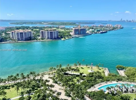 300 S Pointe Drive Miami Beach FL 33139
