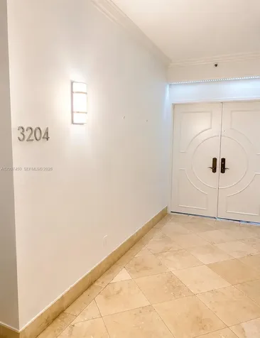 300 S Pointe Drive Miami Beach FL 33139