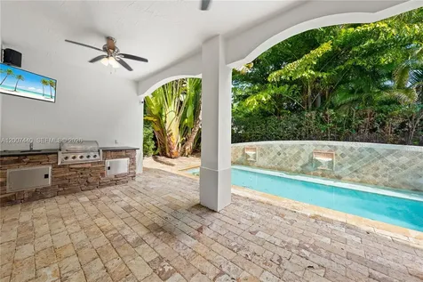4065 Battersea Road Miami FL 33133