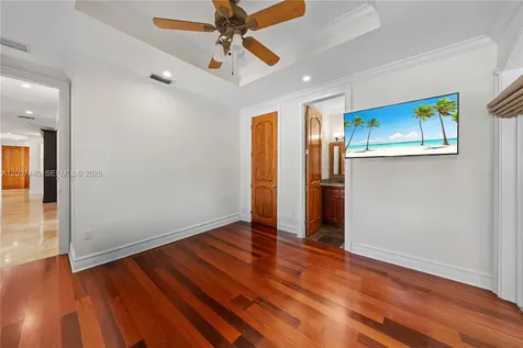 4065 Battersea Road Miami FL 33133