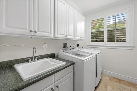 4065 Battersea Road Miami FL 33133