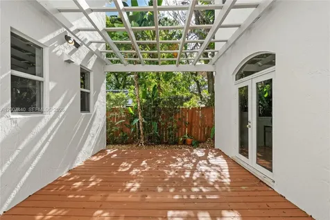 4065 Battersea Road Miami FL 33133