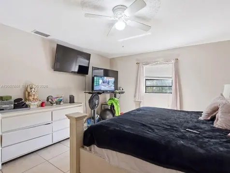 1110 22nd Avenue NE Naples FL 34120