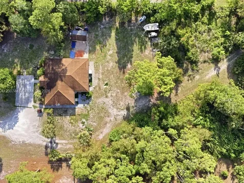 1110 22nd Avenue NE Naples FL 34120