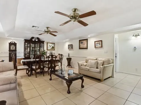1110 22nd Avenue NE Naples FL 34120