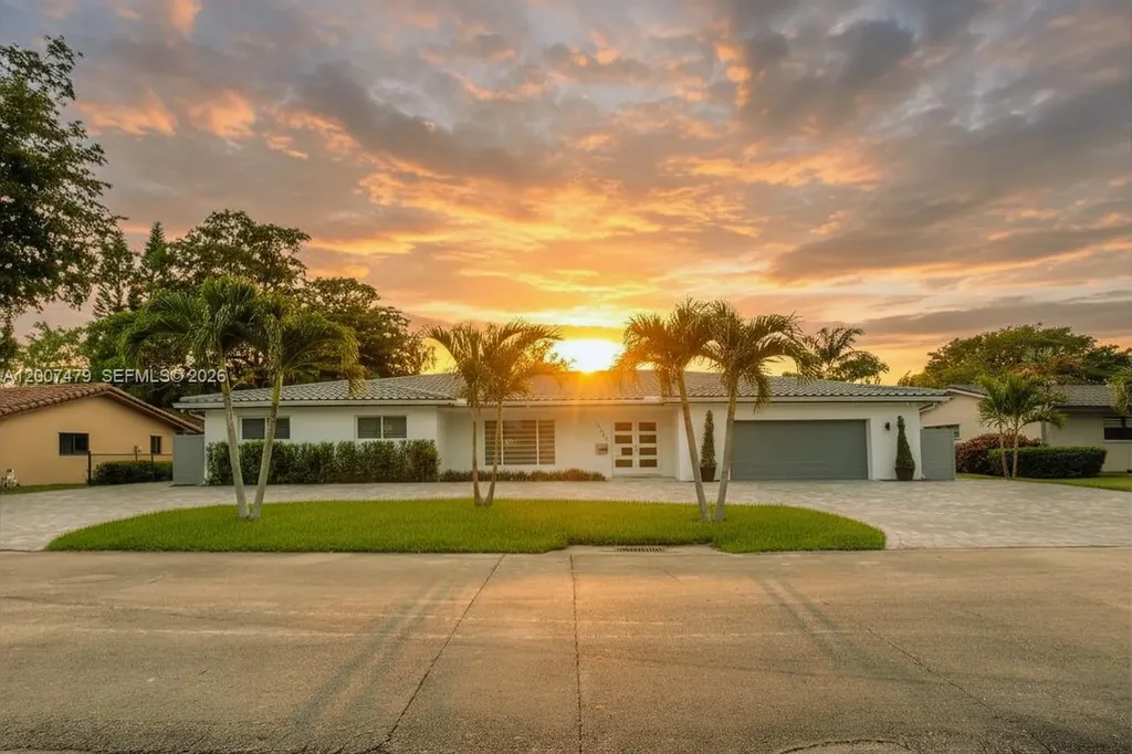 19150 S Saint Andrews Drive Hialeah FL 33015