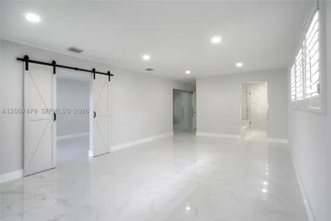 19150 S Saint Andrews Drive Hialeah FL 33015