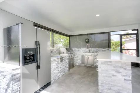 19150 S Saint Andrews Drive Hialeah FL 33015