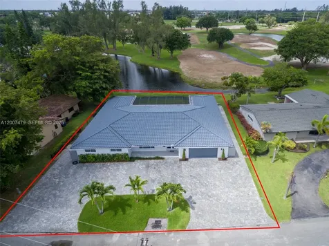 19150 S Saint Andrews Drive Hialeah FL 33015