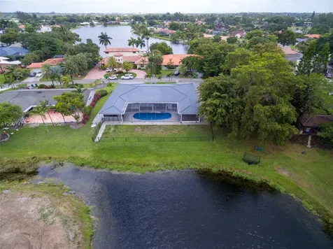19150 S Saint Andrews Drive Hialeah FL 33015