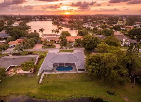 19150 S Saint Andrews Drive Hialeah FL 33015