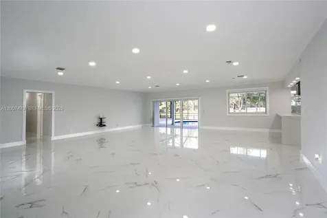 19150 S Saint Andrews Drive Hialeah FL 33015