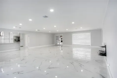 19150 S Saint Andrews Drive Hialeah FL 33015
