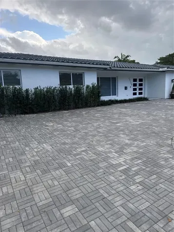 19150 S Saint Andrews Drive Hialeah FL 33015