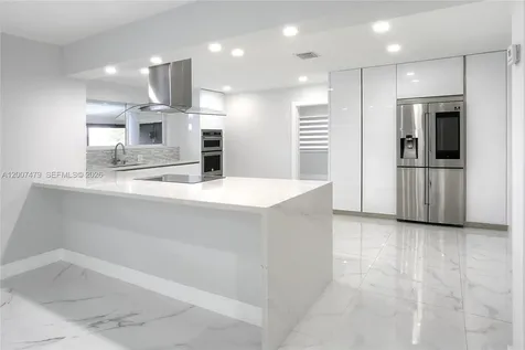 19150 S Saint Andrews Drive Hialeah FL 33015