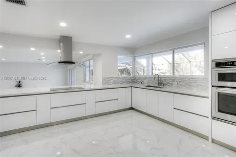 19150 S Saint Andrews Drive Hialeah FL 33015