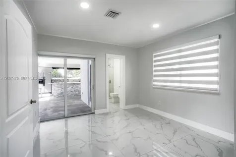19150 S Saint Andrews Drive Hialeah FL 33015