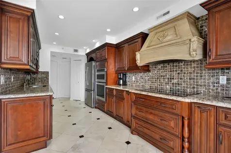 3000 Island Boulevard Aventura FL 33160