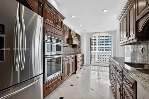 3000 Island Boulevard Aventura FL 33160