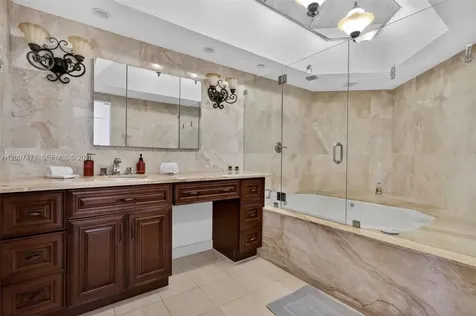 3000 Island Boulevard Aventura FL 33160