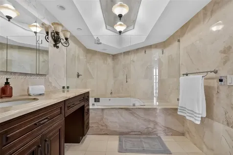 3000 Island Boulevard Aventura FL 33160