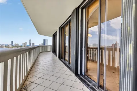 3000 Island Boulevard Aventura FL 33160