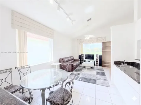 1510 W Lacosta Drive W Pembroke Pines FL 33027