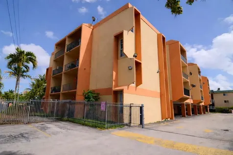 6780 W 2nd Court Hialeah FL 33012
